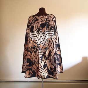 Wonder Woman 6 Six Flags DC Comics Cape Bronze NWT